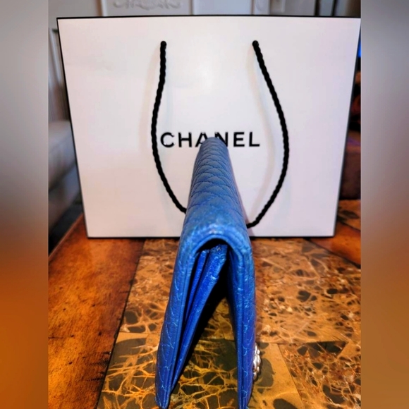 Chanel blue quilted wallet - Picture 9 of 16